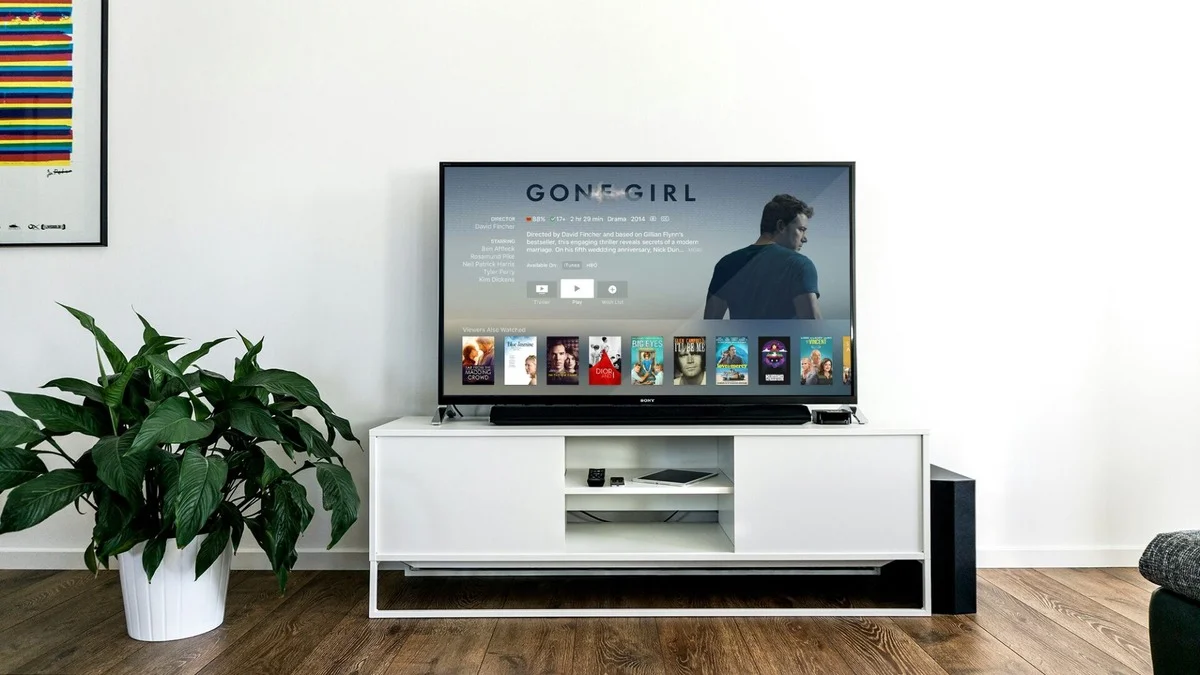 Nejlepší OLED Televize 2026: Proč LG 77 palců a Samsung s PANTONE certifikací vedou trh
