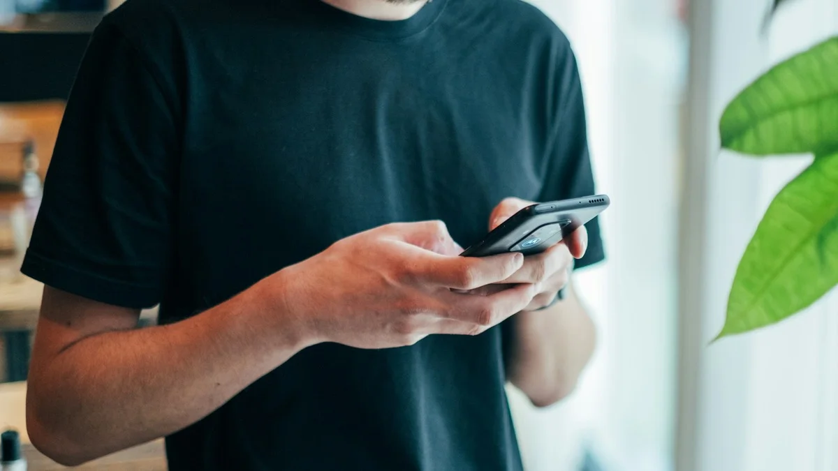 Mobil Bez Aktualizace 3 Roky: Co se skutečně stane s vaším telefonem a penězi