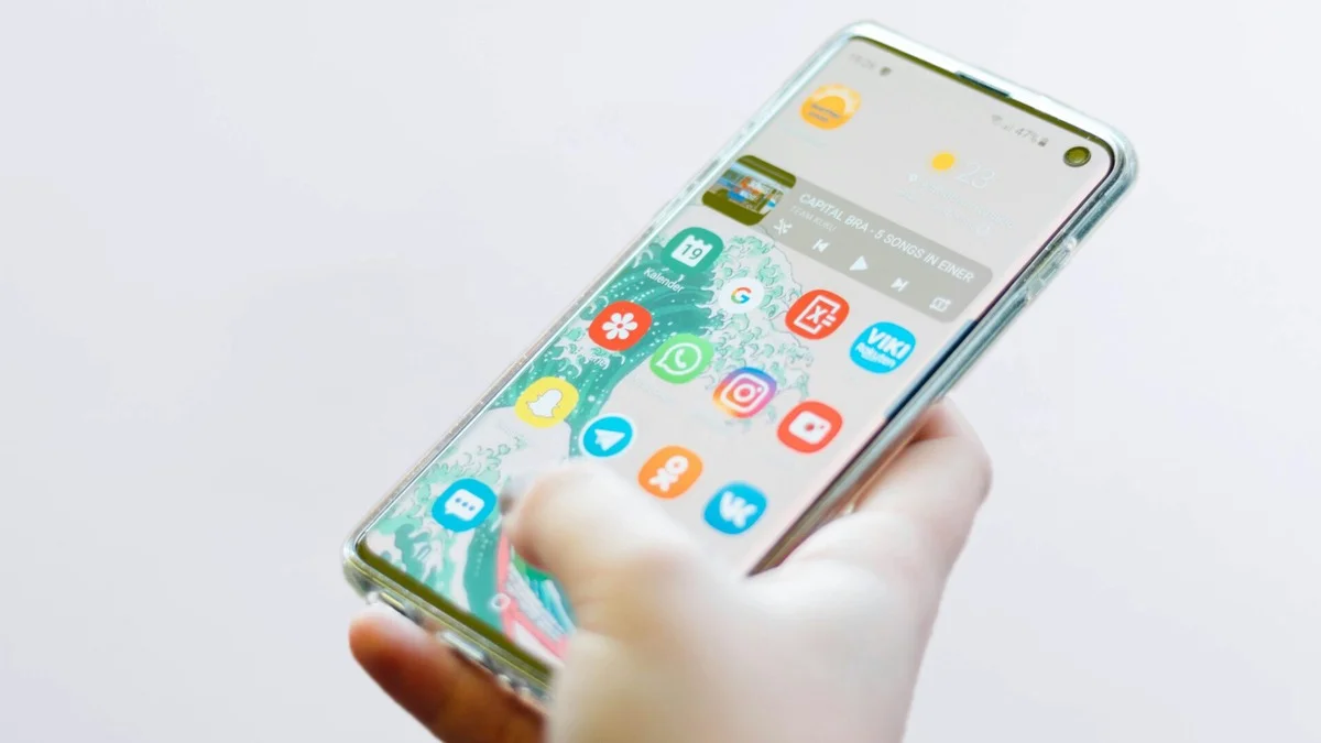 Samsung One UI Bloatware: Proč dohoda s Amazonem zamrzí miliony uživatelů v Česku